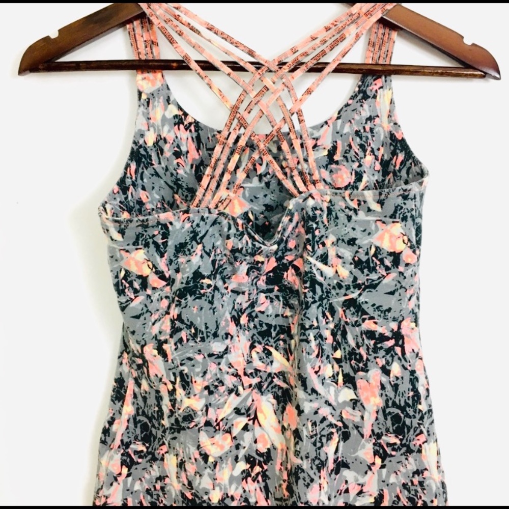 Calvin Klein Performance Quick Dry Criss Cross Top - Picture 3 of 4